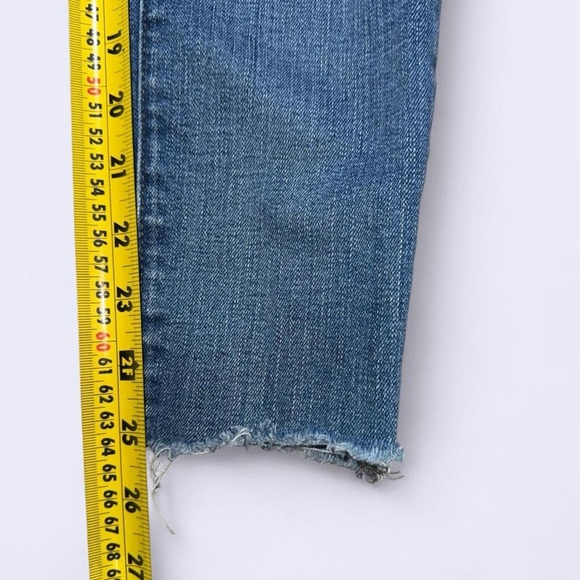 Brand: Madewell
Style: High-Rise Skinny Crop Jeans
Size: 25 - Picture 2 of 6